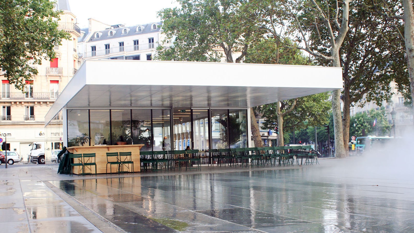 EFI Design Café De La République Paris 1261